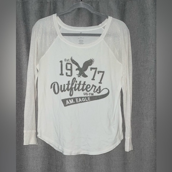American Eagle long sleeve cream t-shirt. Size Medium - Picture 3 of 7